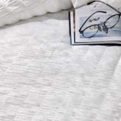 Twin Seersucker 7-Piece Cotton Blend Comforter Set White -Jearey jearey bedding sets pps7j wt t 4f 1000