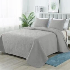 3-Piece Light Gray Modern Microfiber Full/Queen-Quilt-Set Quilt Set