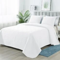 3-Piece White Modern Microfiber King-Quilt-Set Quilt Set